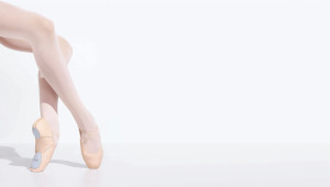 CAPEZIO: leather &ldquo;Juliet&rdquo; split-sole ballet slipper